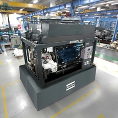 Компрессор для сжатого природного газа