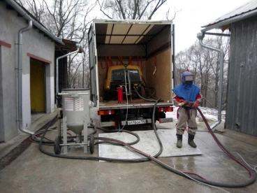 Пескоструйный аппарат с дизельным компрессором и оператором